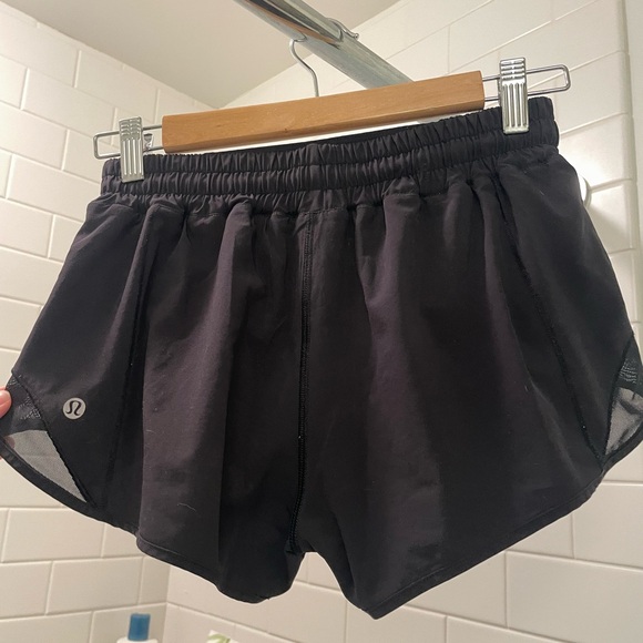 Lulu shorts - Picture 2 of 3